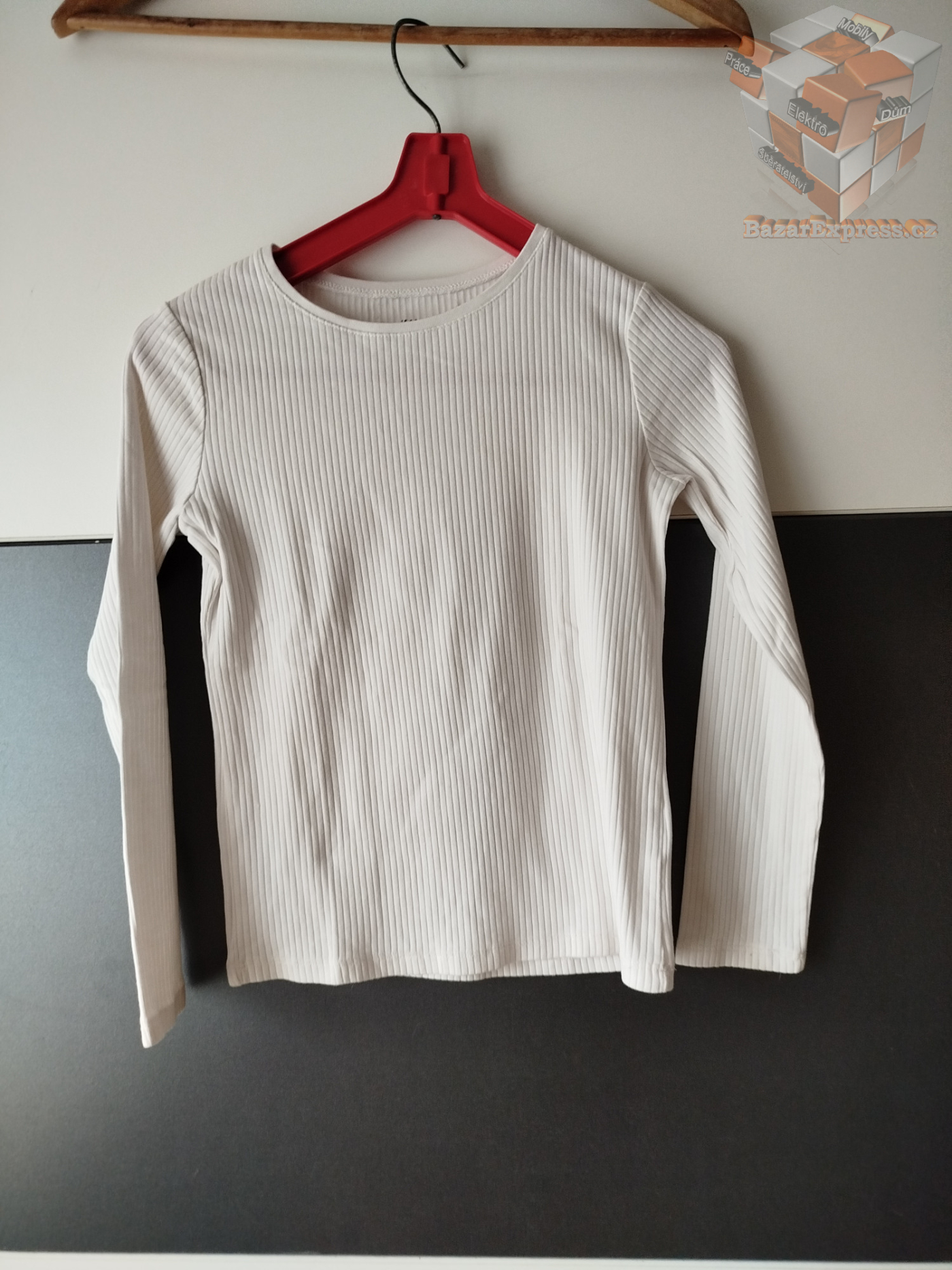 Tričko zn. H&M vel.134