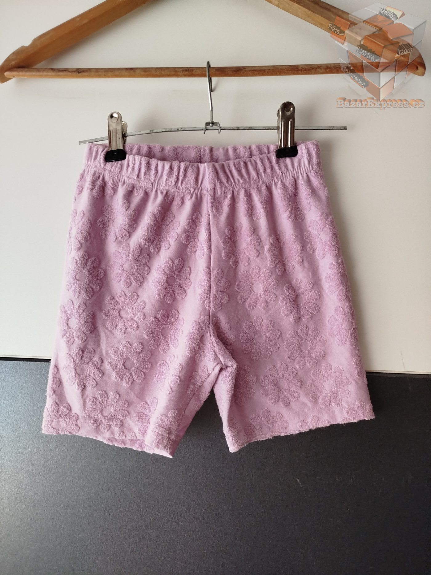 Kraťasy zn. Primark vel.128