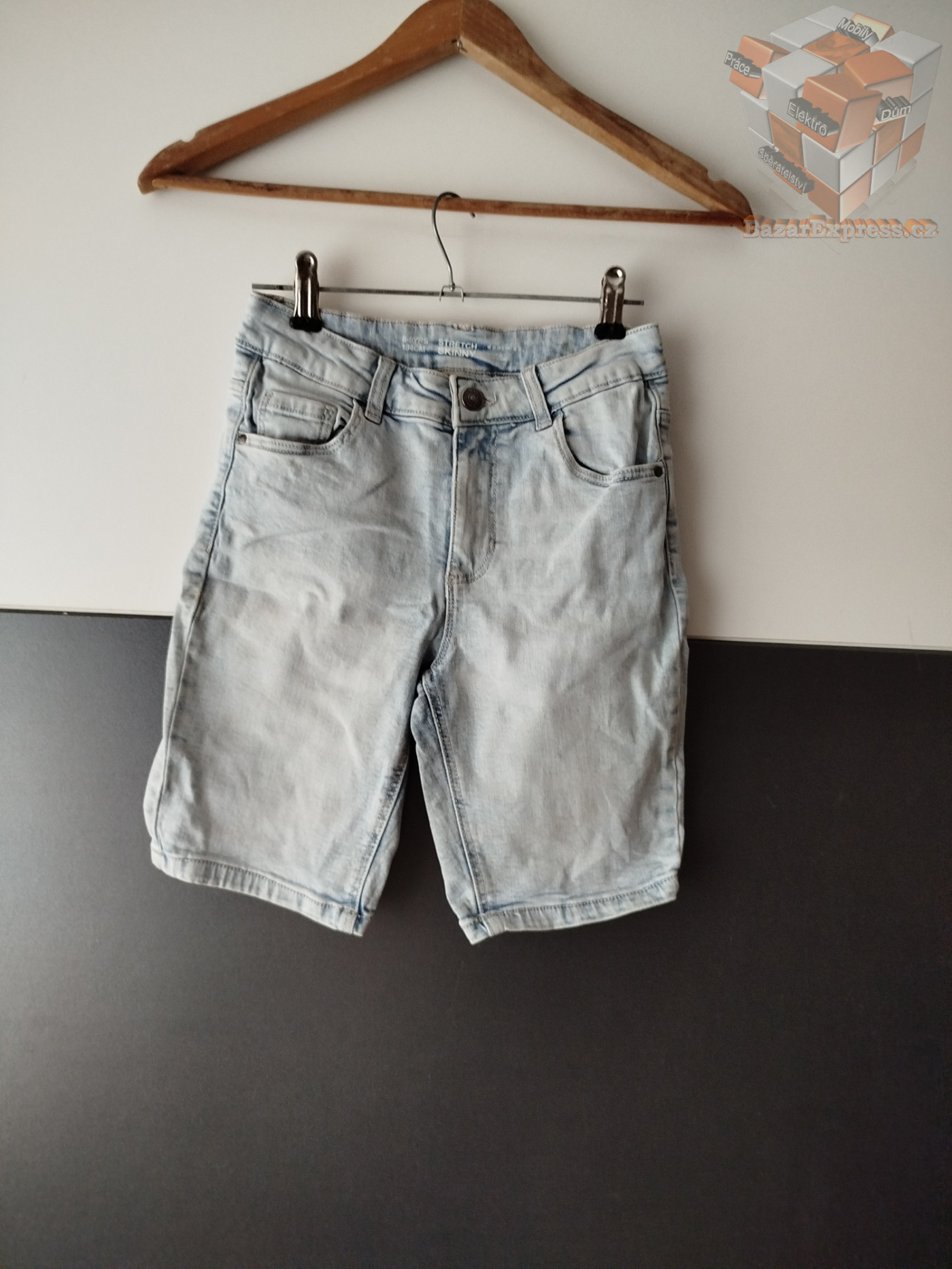 Kraťasy zn. Denim Co vel.134