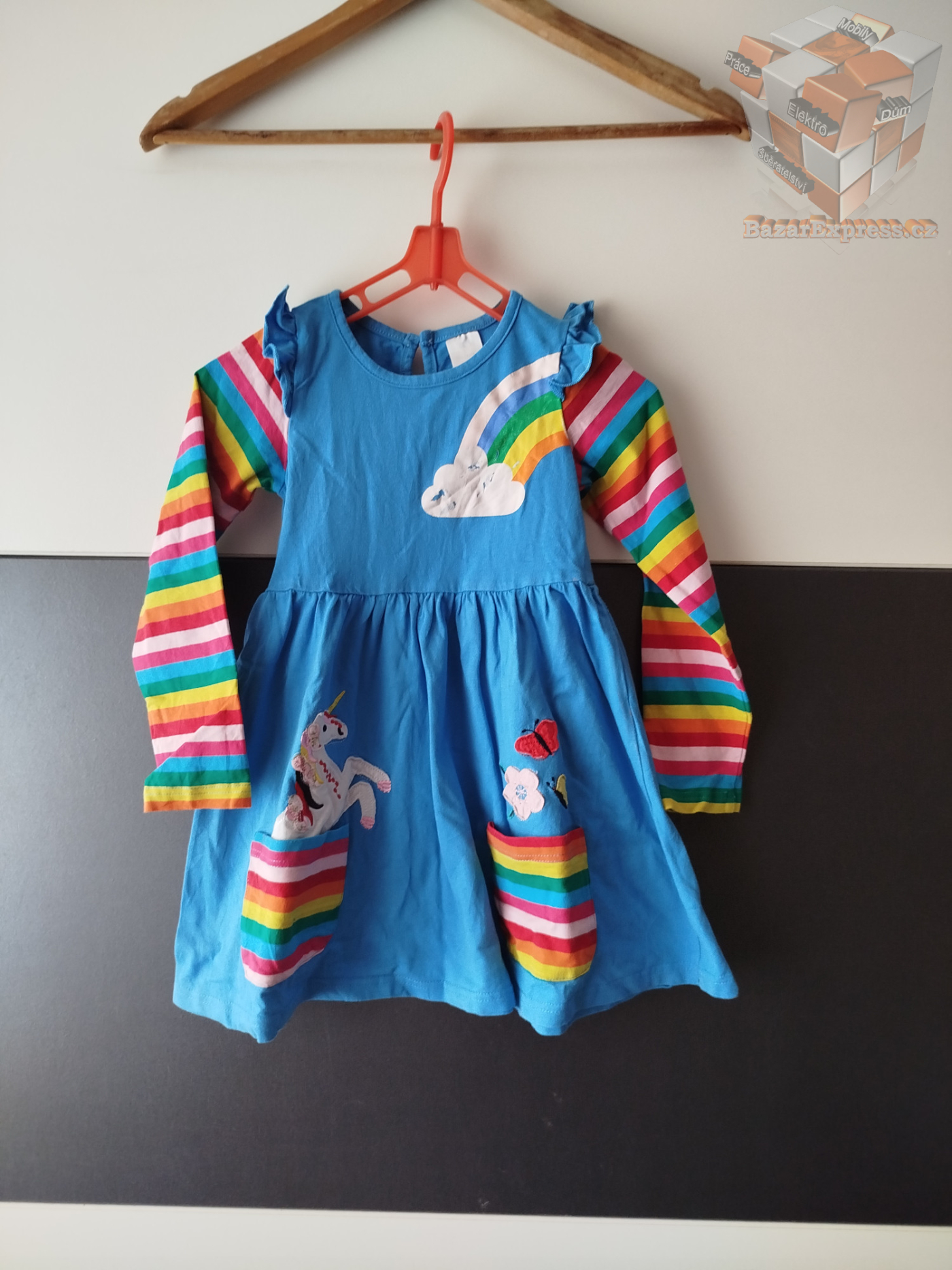 Šaty zn. Butik vel.110