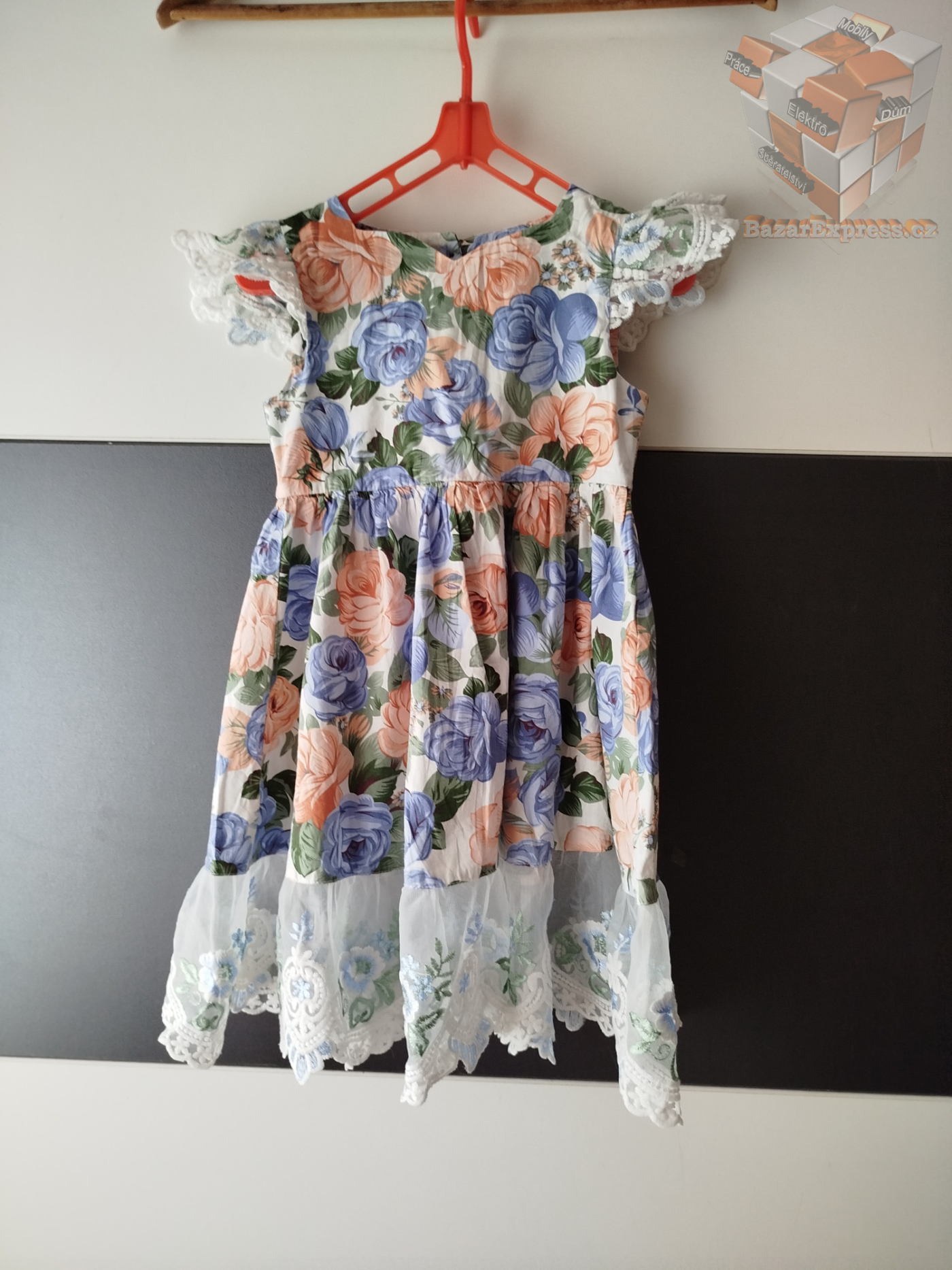 Šaty zn. Dolly Wears vel.110