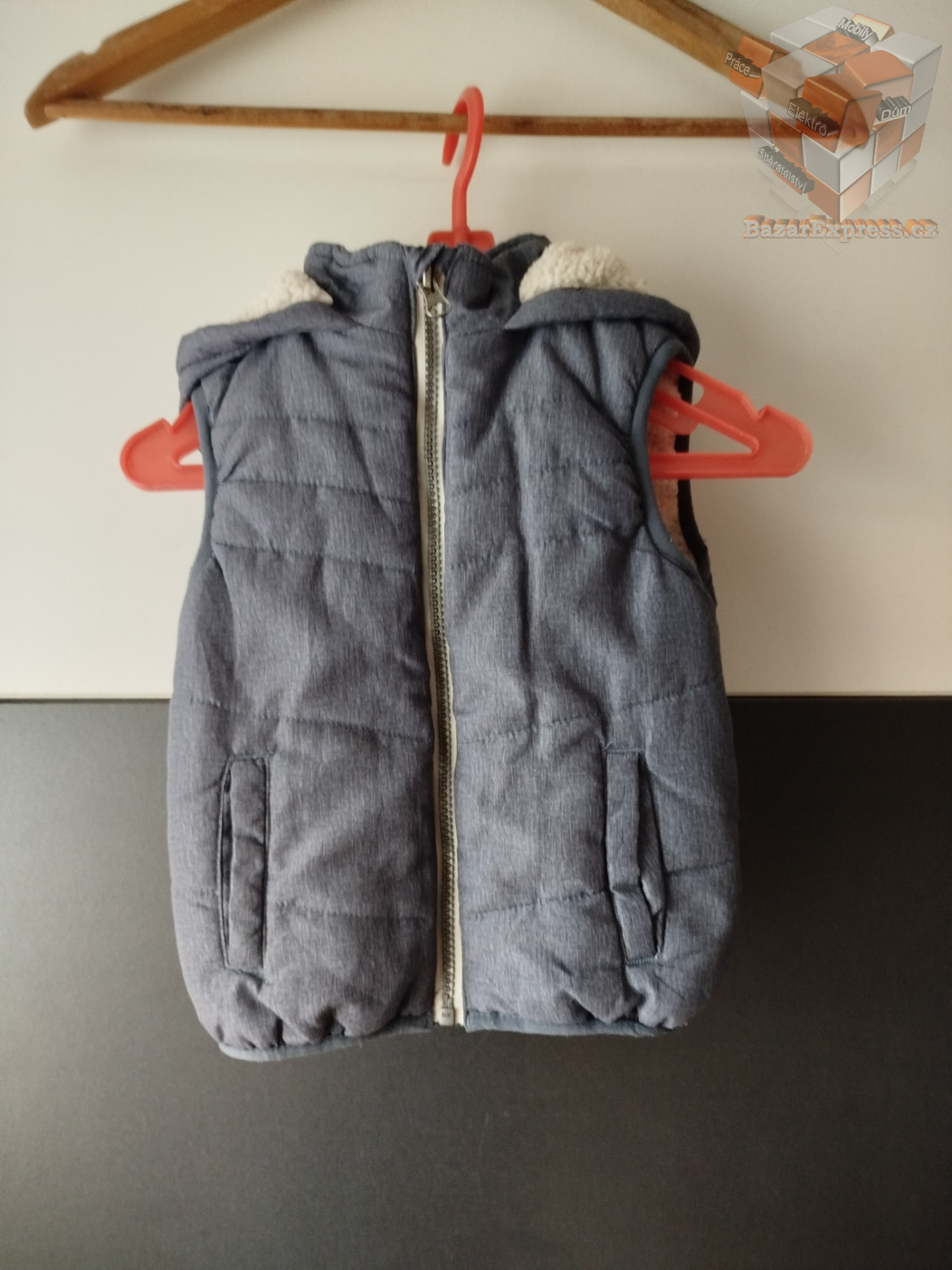 Zateplená vesta zn. Rebel vel.86