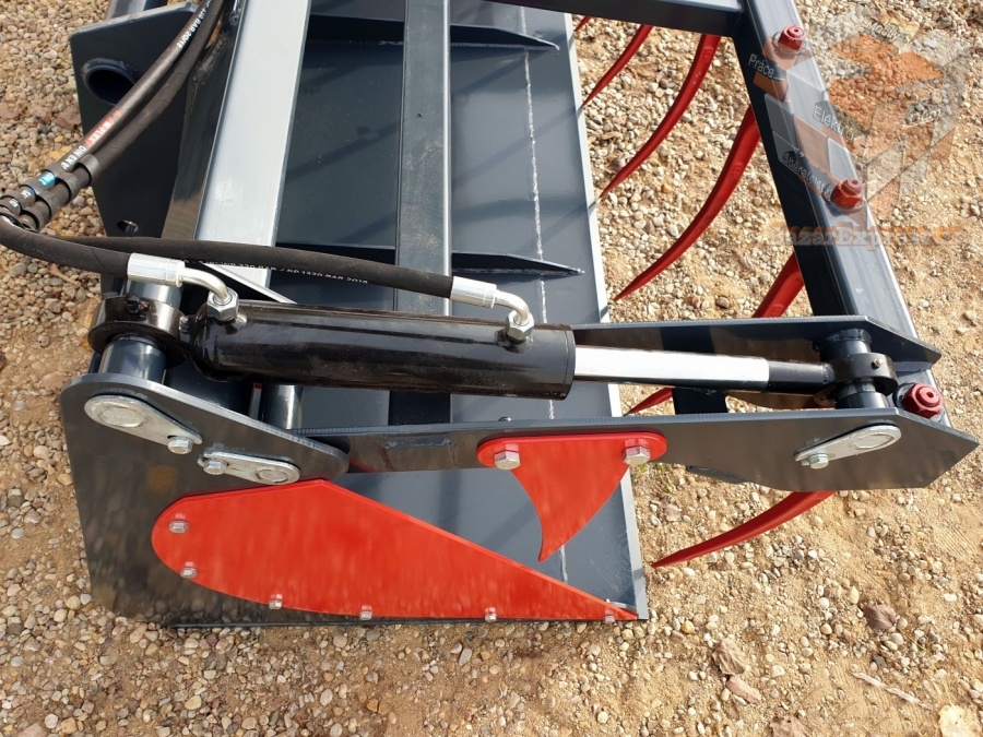 LOPATA S PŘIDRŽOVAČEM - ZUBY KOVANÉ-10