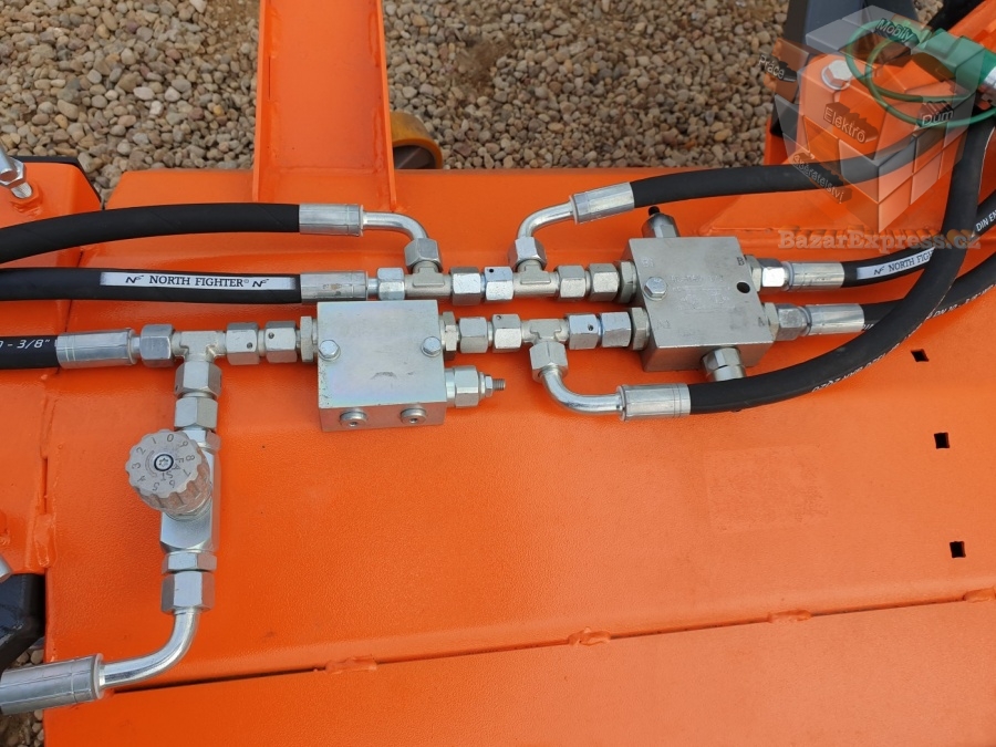 ZAMETACÍ ZAŘÍZENÍ-4