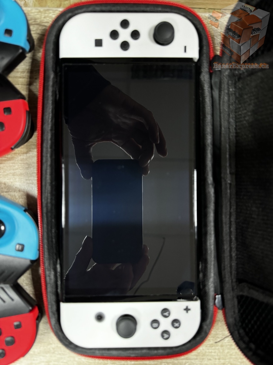 Nintendo Switch (OLED model)