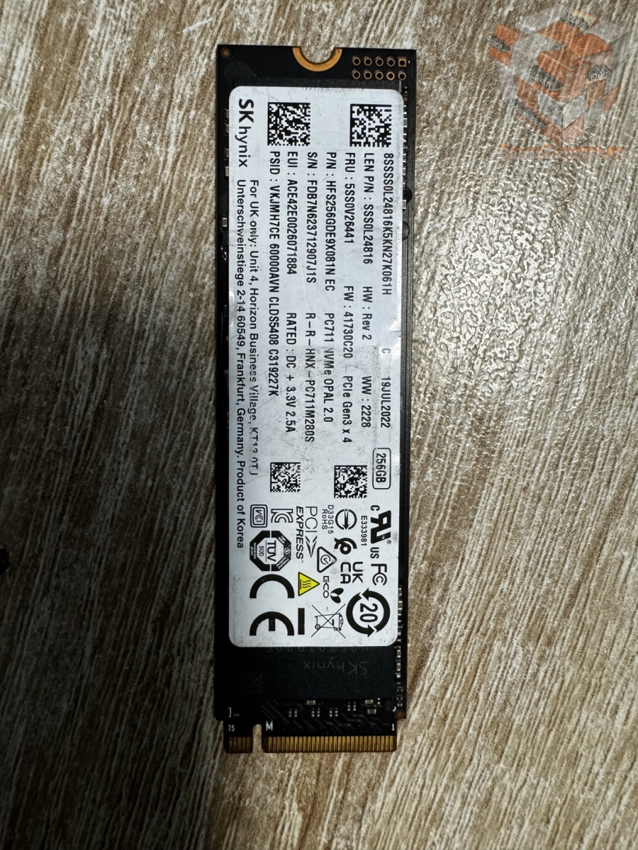 SSD 256GB / M.2 Gen3 x4 / SK Hynix HFS256GDE9X081N