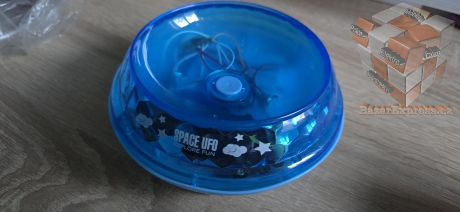Nobo Kids Ufo fontána která chrlí vodu+světlo+zvuk
