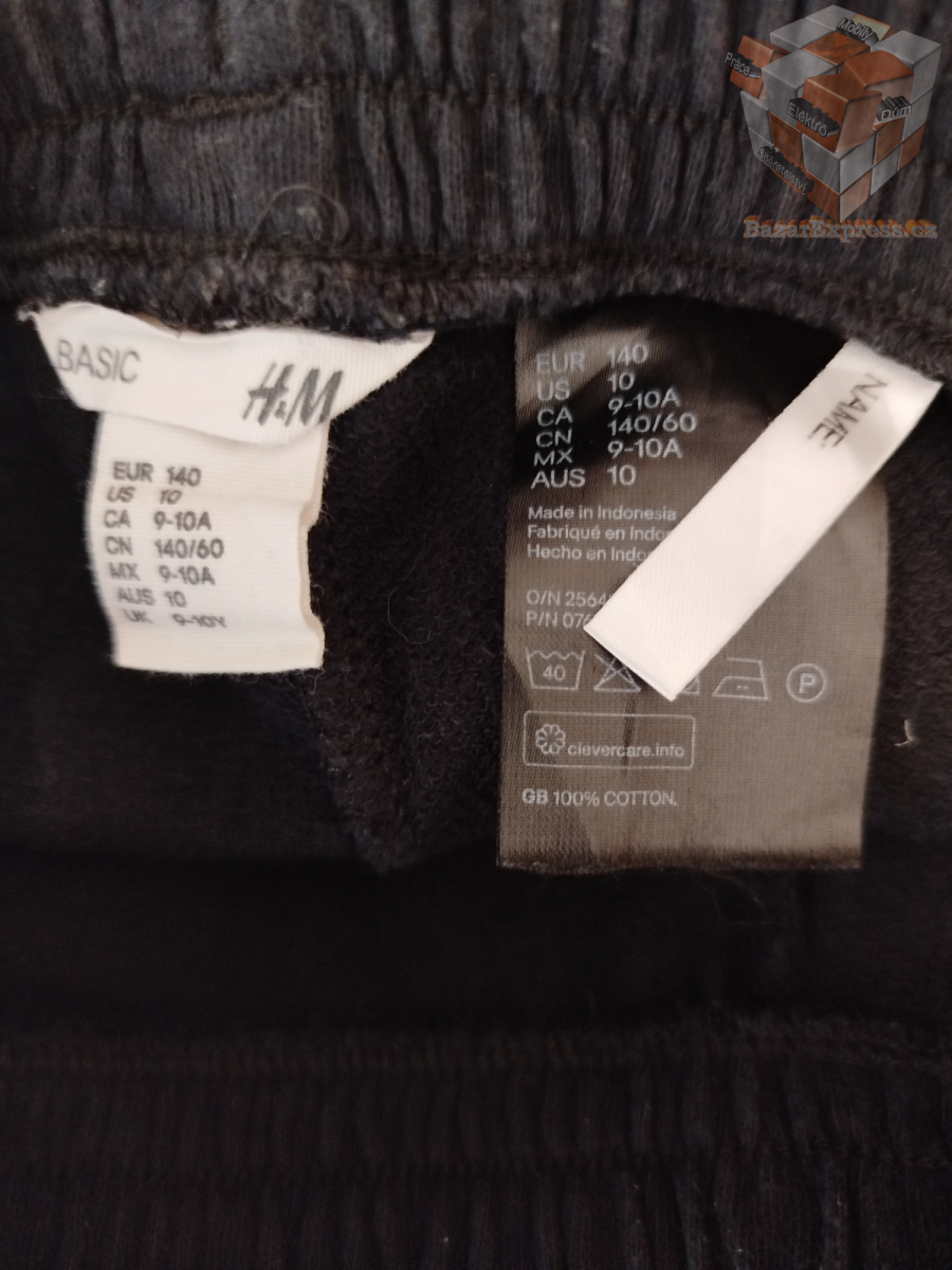 Kraťasy zn. H&M vel.140