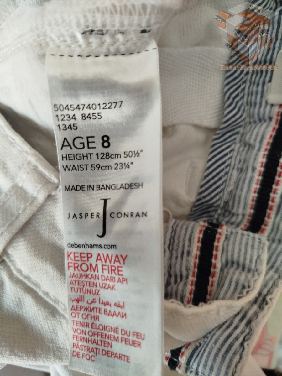 Kraťasy zn. Jasper Conran vel.128