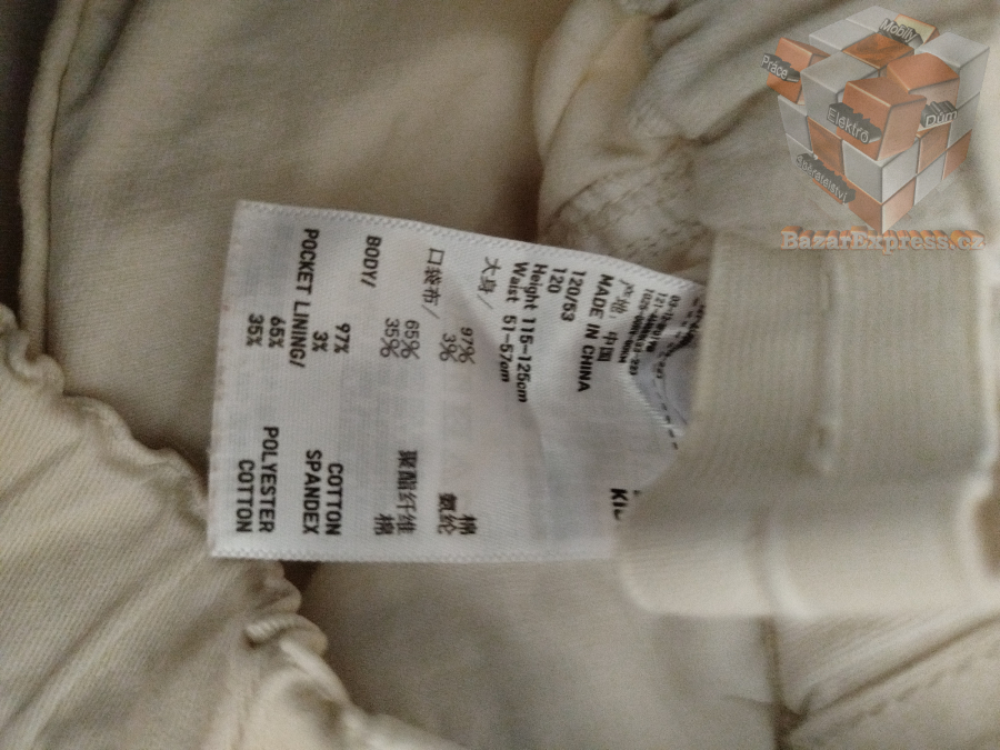 Letní kalhoty zn. Uniqlo vel.122