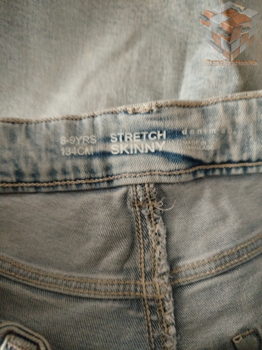 Kraťasy zn. Denim Co vel.134
