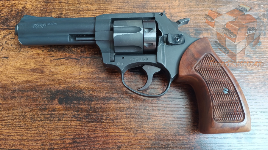 Flobert revolver KORA Brno 4