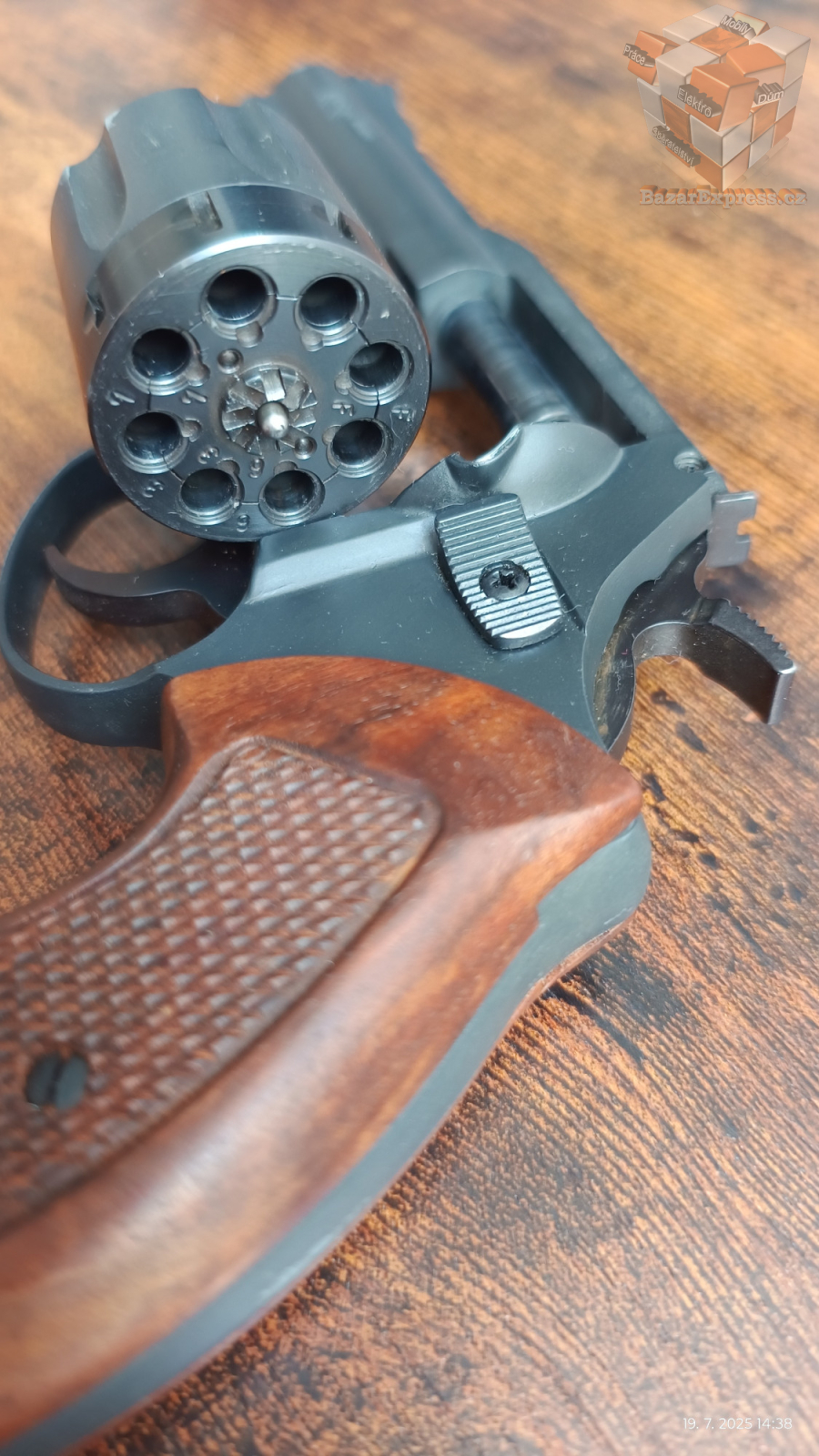 Flobert revolver KORA Brno 4