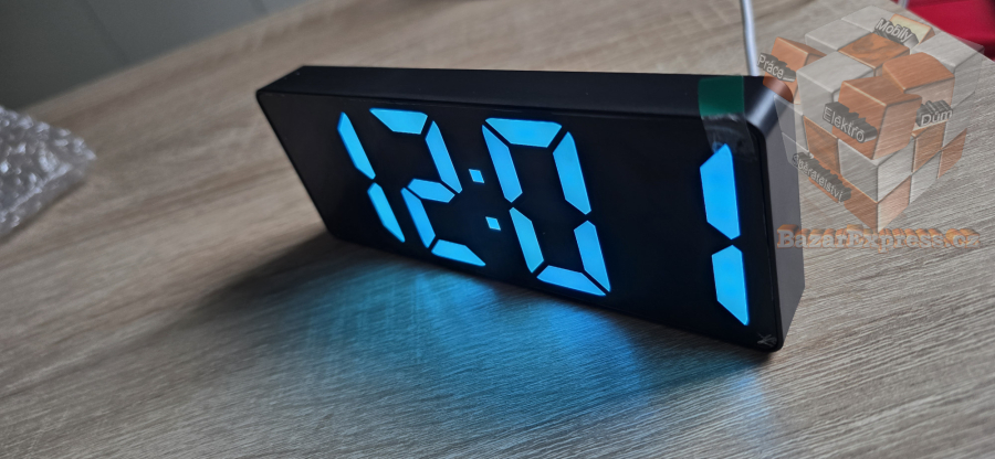 LED hodiny s budíkem na baterie i elektriku