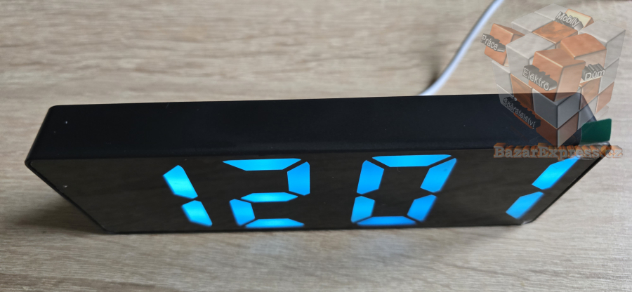 LED hodiny s budíkem na baterie i elektriku