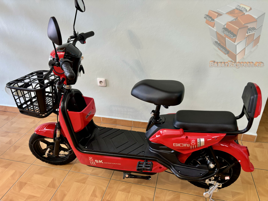 Elektrický skútr/elektrokoloběžka,bez SPZ a pojistky,SKLADEM