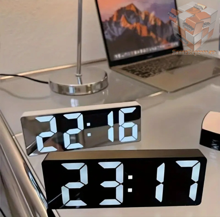 LED hodiny s budíkem na baterie i elektriku